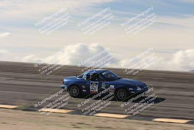 media/Jan-04-2026-SCCA SD (Sun) [[defc442887]]/4-Novice Group/Session 2 Bowl Speed Pans/